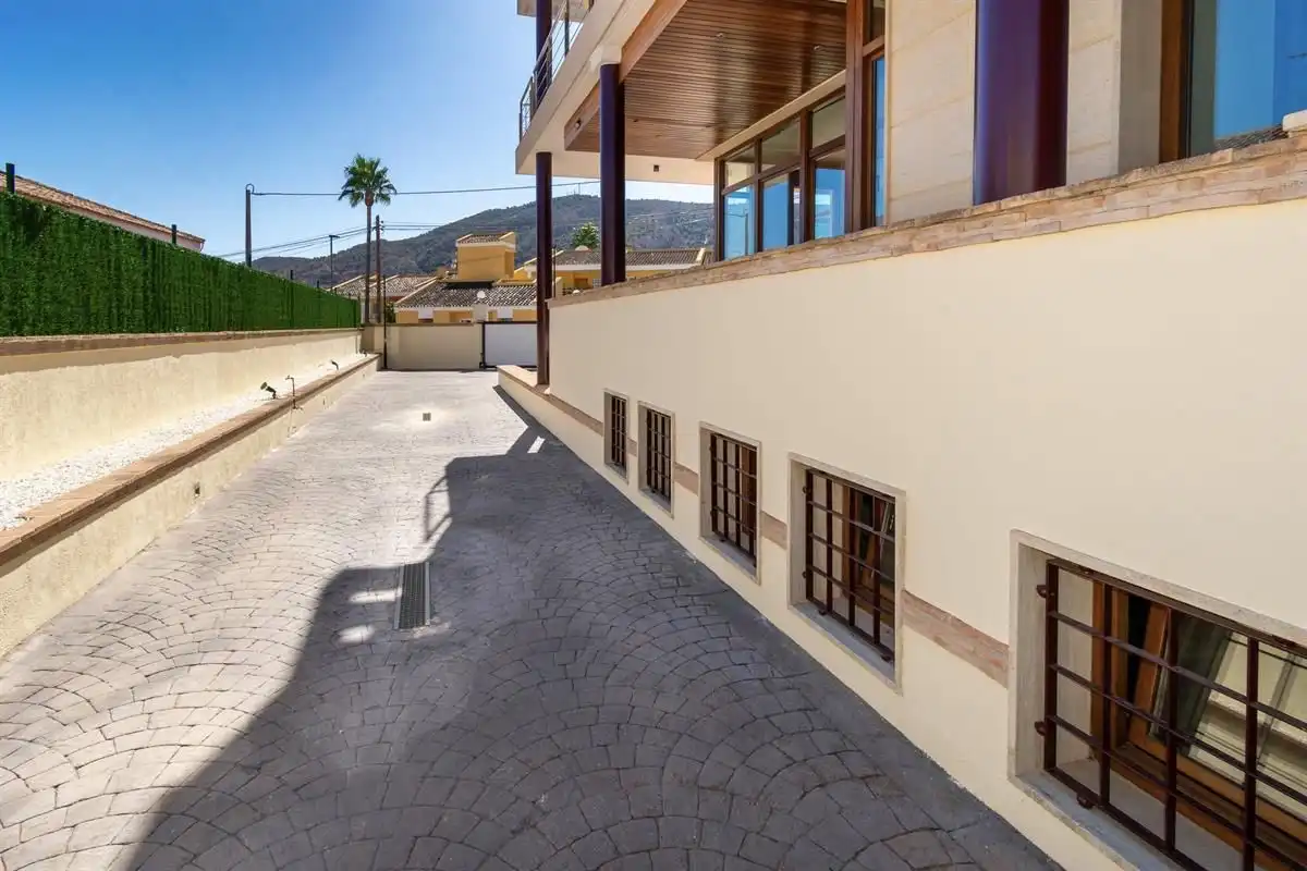Vista exterior de Casa o chalet en venta en L'Alfàs del Pi con Aire acondicionado, Jardín privado y Terraza