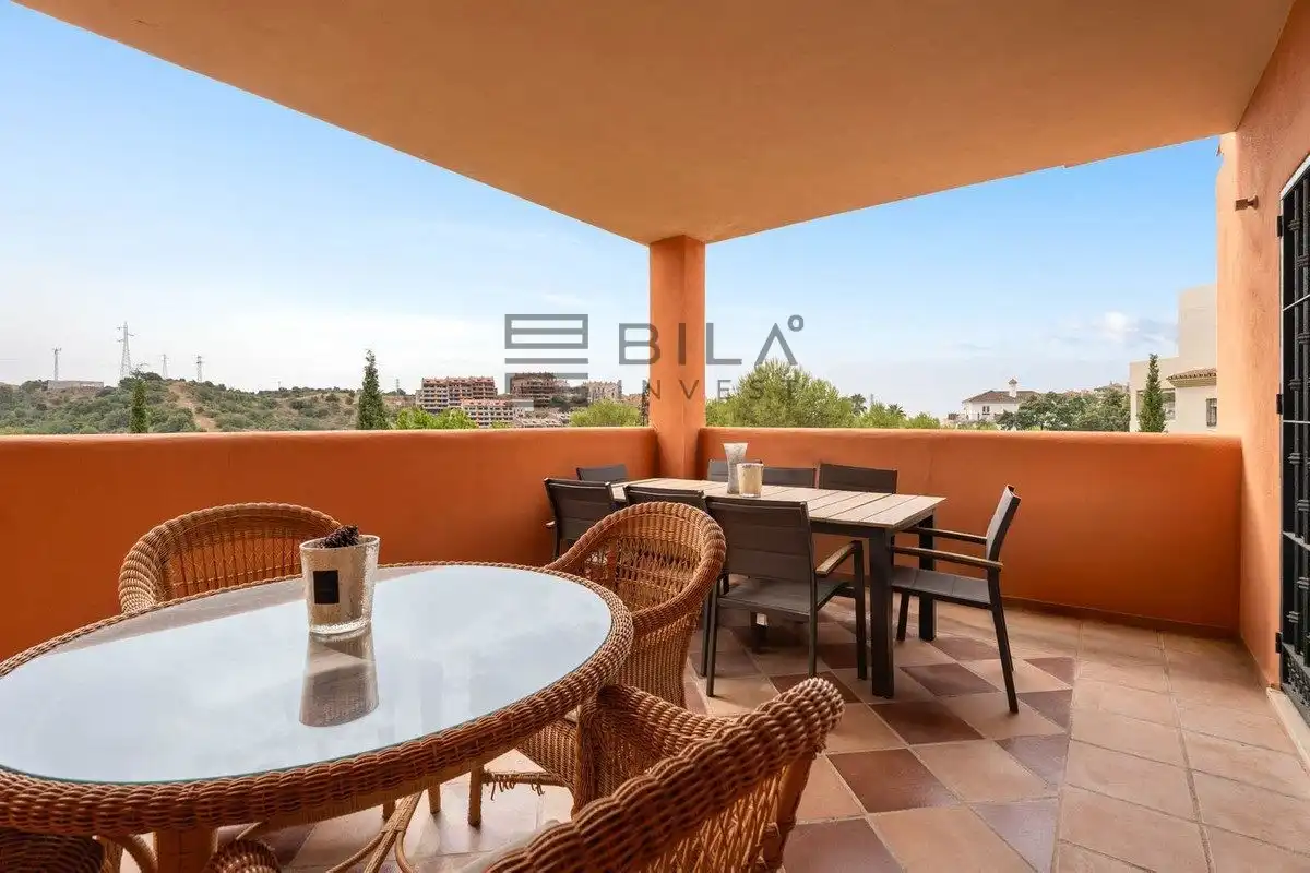 Piso con piscina en venta en Urb. Mirador de Santa María Golf, imagen 3