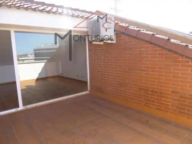 Terrassa de Casa adosada en venda en Sant Joan Despí amb Aire condicionat, Calefacció i Jardí privat