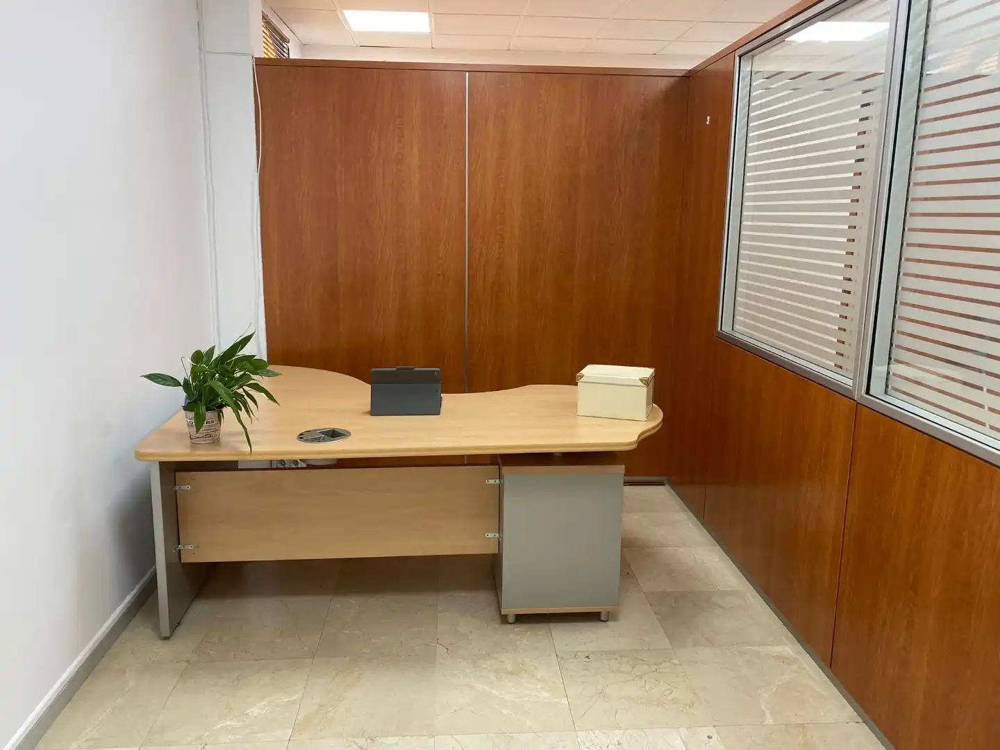 Office for rent in Fuenlabrada  with Air Conditioner and Heating