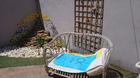 !CDATAimpresionante Casa con Jardín de 100m2 y 5 dormitorios en Algorfa