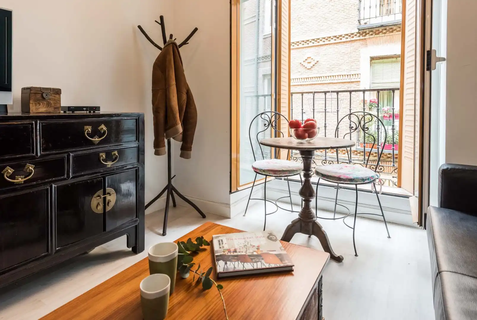 Balcony of Flat for rent in Madrid  with Air Conditioner, Heating and Furnished