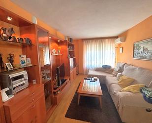 Sala d'estar de Pis en venda en Azuqueca de Henares amb Aire condicionat, Calefacció i Parquet