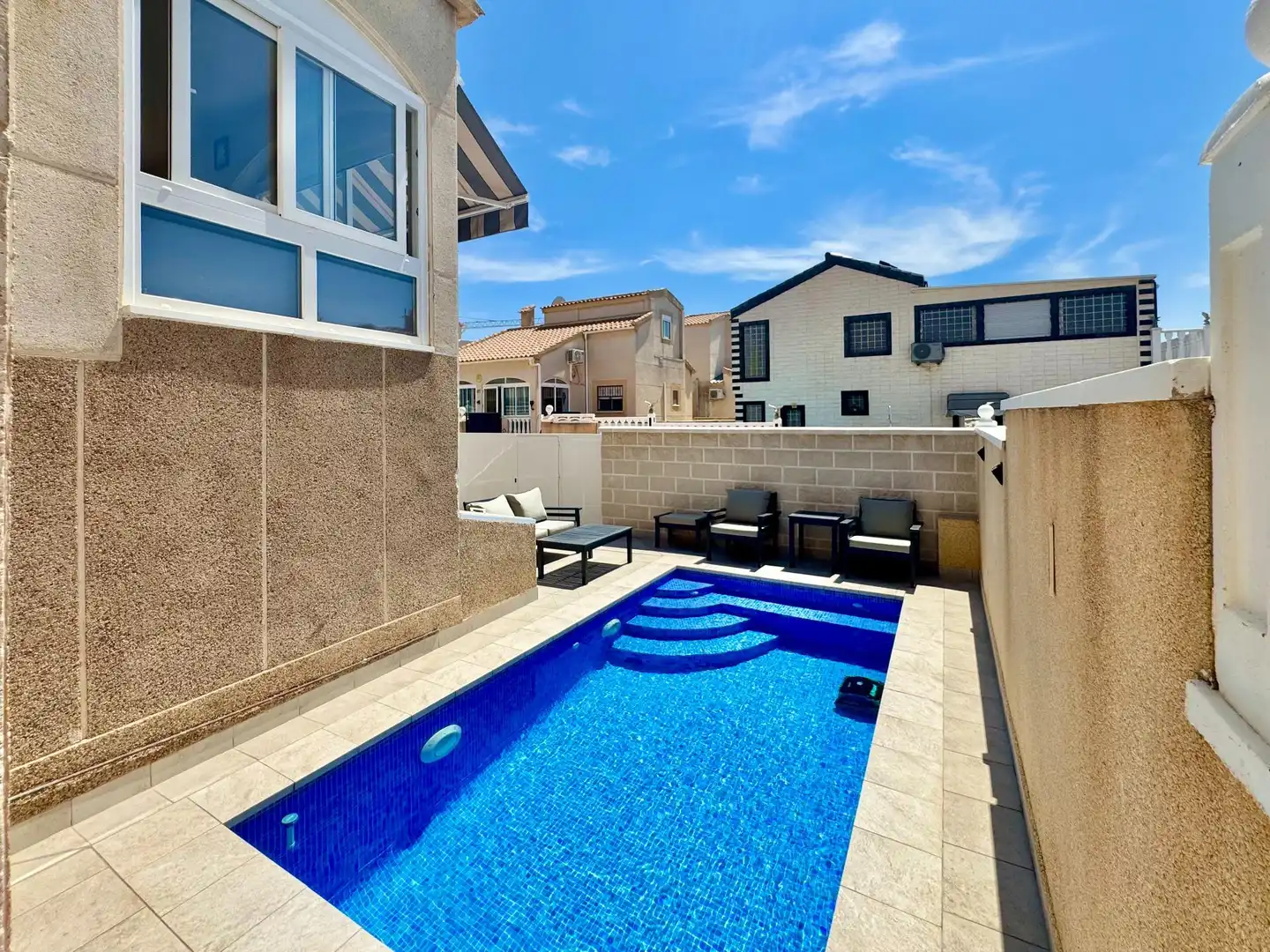 Piscina de Casa adosada en venda en Orihuela amb Piscina