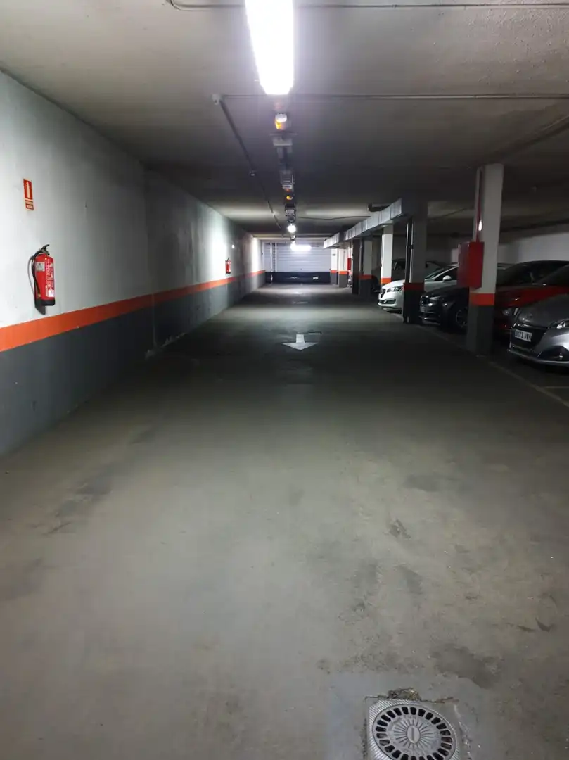 Parking of Garage for rent in Madrid