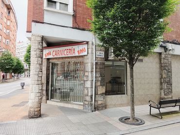 Gewerbefläche zum Verkauf in Calle de Ceriñola