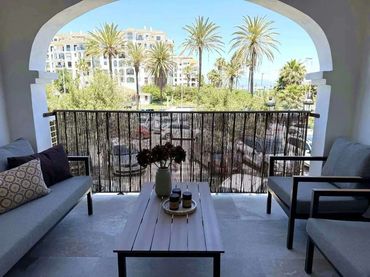 Wohnung mit Balkon zum Verkauf in Puerto de la Duquesa