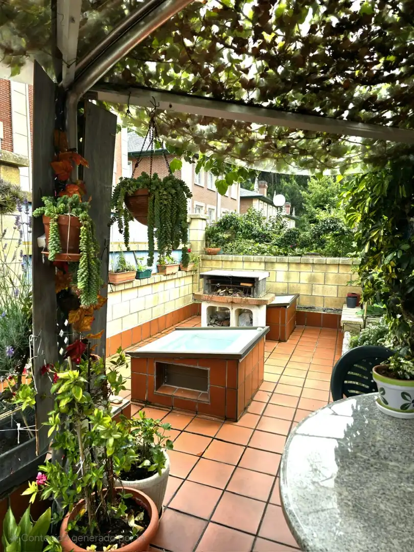Terraza de Casa adosada en venta en Castro-Urdiales con Calefacción, Jardín privado y Terraza