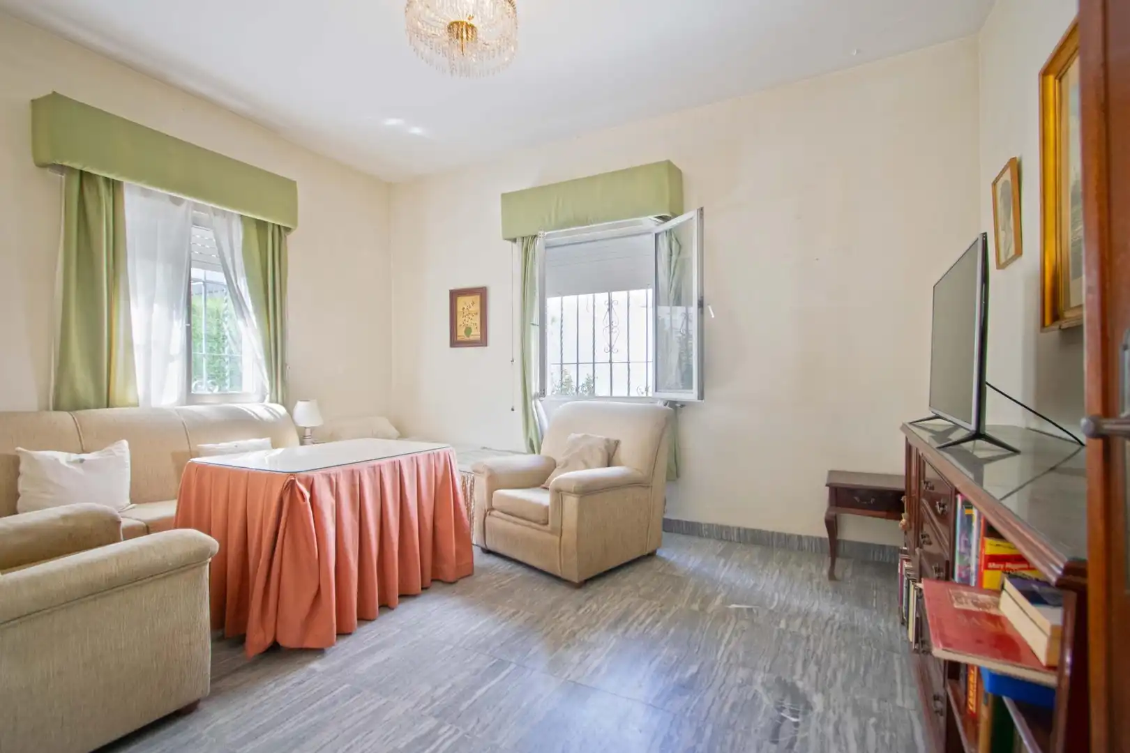 Dormitori de Casa o xalet en venda en Sevilla amb Jardí privat i Terrassa