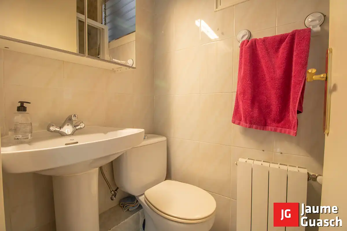Baño de Casa adosada en venta en Torredembarra con Aire acondicionado, Calefacción y Jardín privado