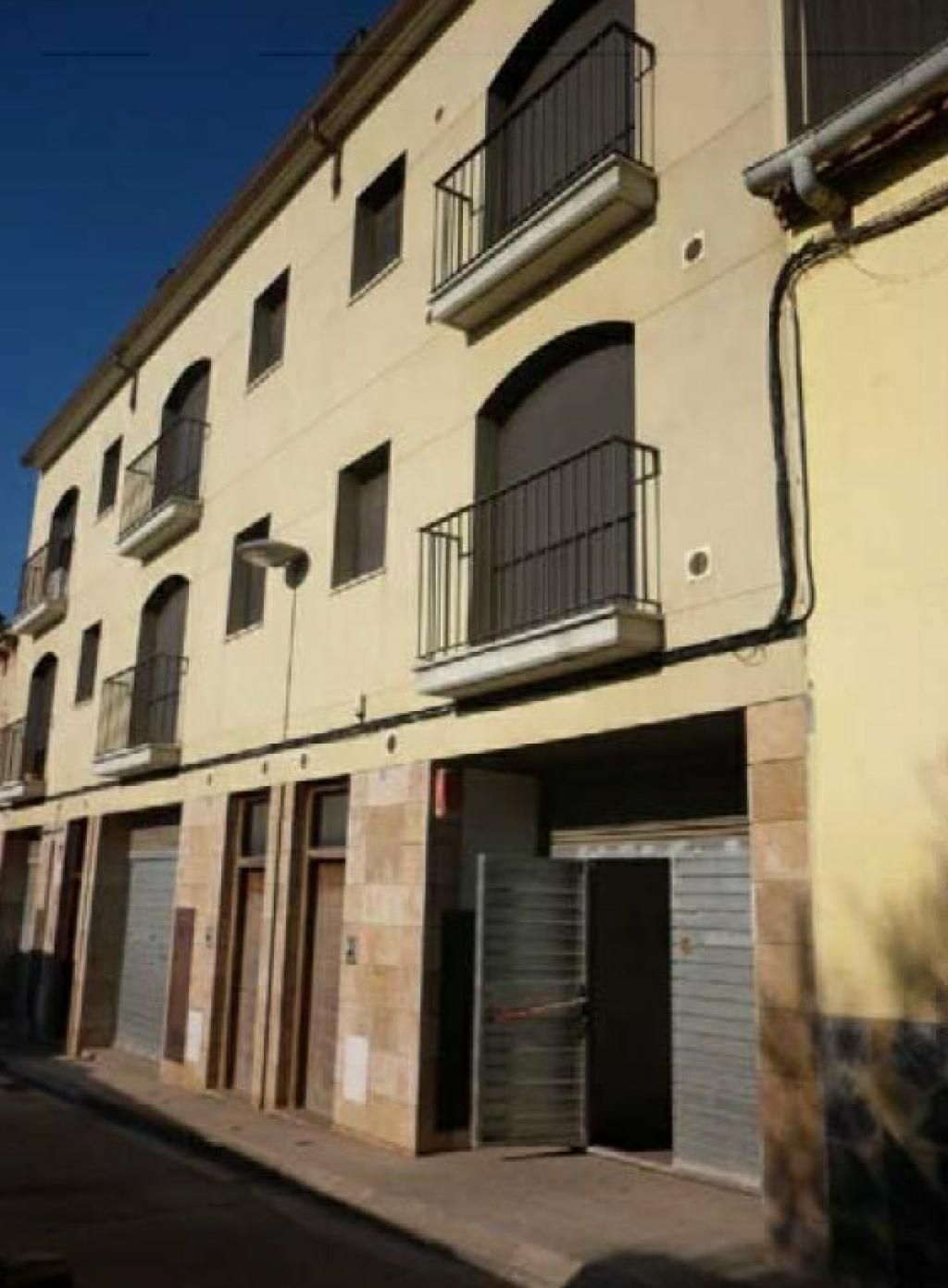 Außenansicht von Garage zum Verkauf in Castellbisbal