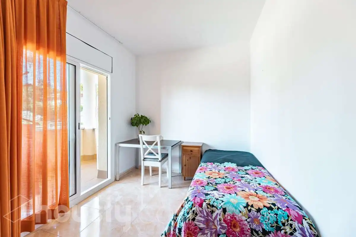 Habitación de Casa o chalet en venta en Calafell con Aire acondicionado, Calefacción y Jardín privado