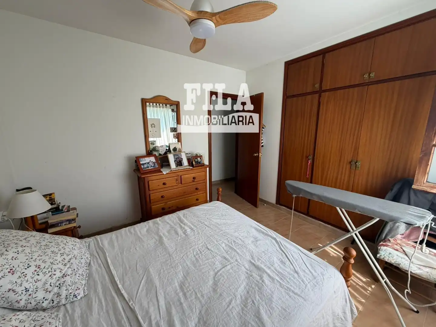 Bedroom of Houses for sale in Els Masos - Els Garrofers