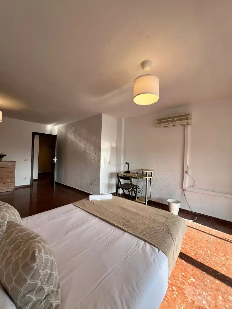 Zimmer in Calle Poeta Agustín Ruano, 7, Martiricos - La Roca - La Rosaleda