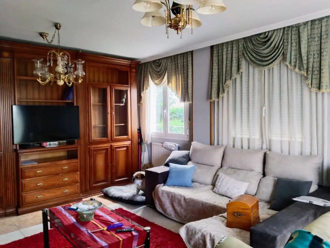 Sala d'estar de Casa o xalet en venda en Villariezo amb Calefacció, Jardí privat i Parquet
