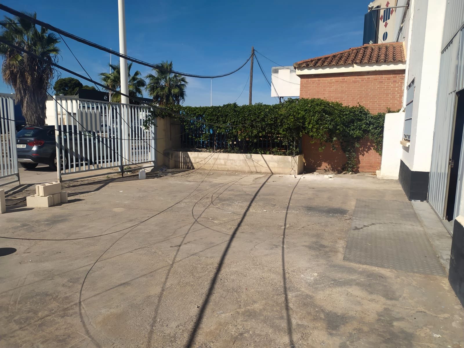 Nau industrial de lloguer a Avinguda de la Cova, Polígono del Aeropuerto