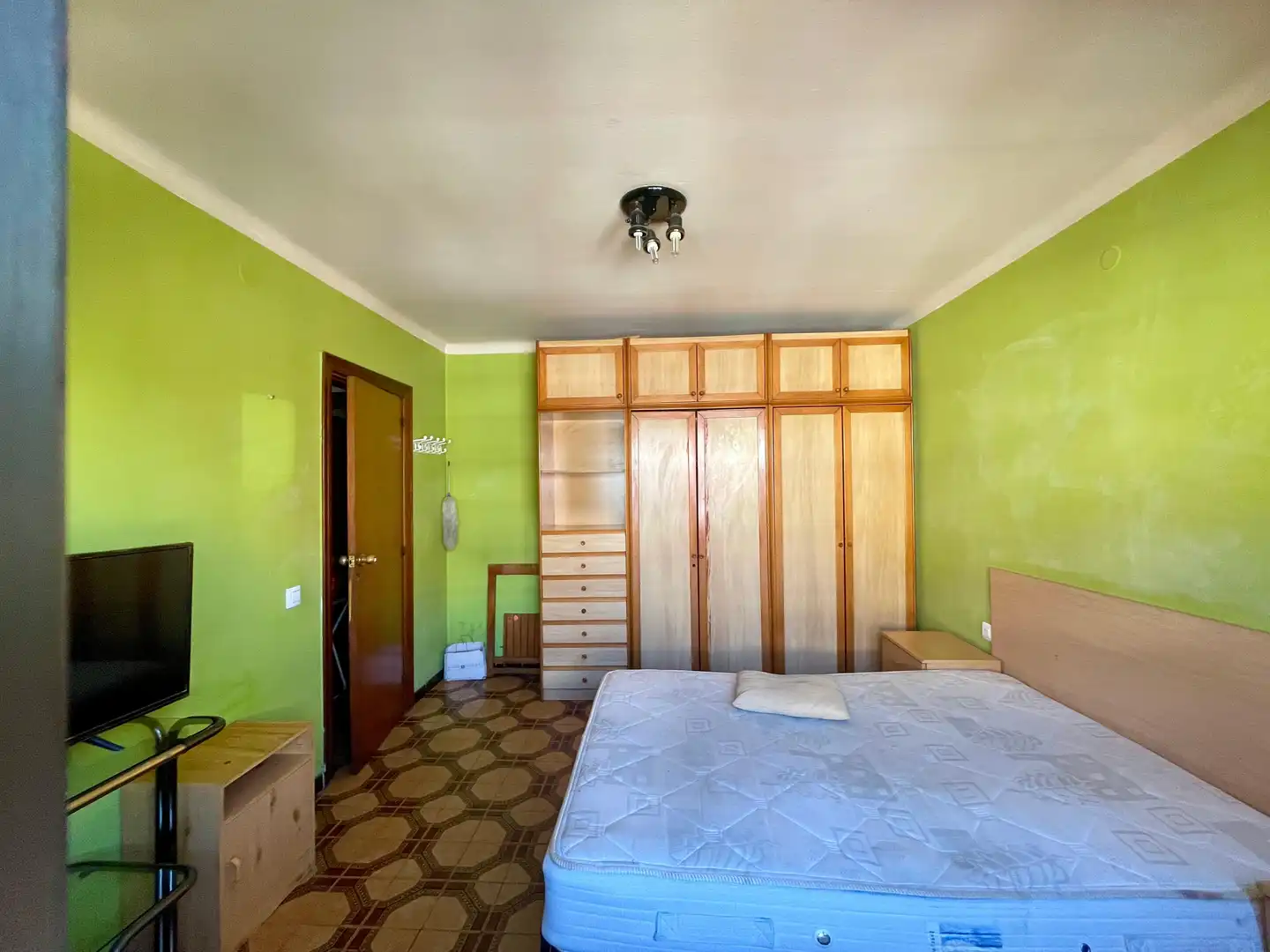 Habitación de Piso en venta en Badalona con Calefacción y Balcón