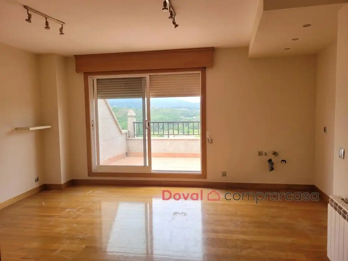 Piso con terraza en venta en Ponteareas