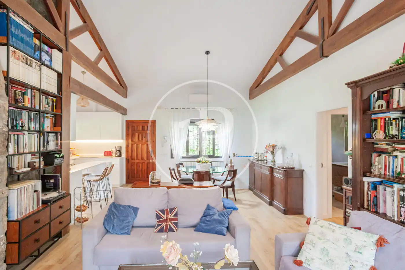 Sala de estar de Casa o chalet en venta en Pozuelo de Alarcón con Aire acondicionado, Calefacción y Jardín privado