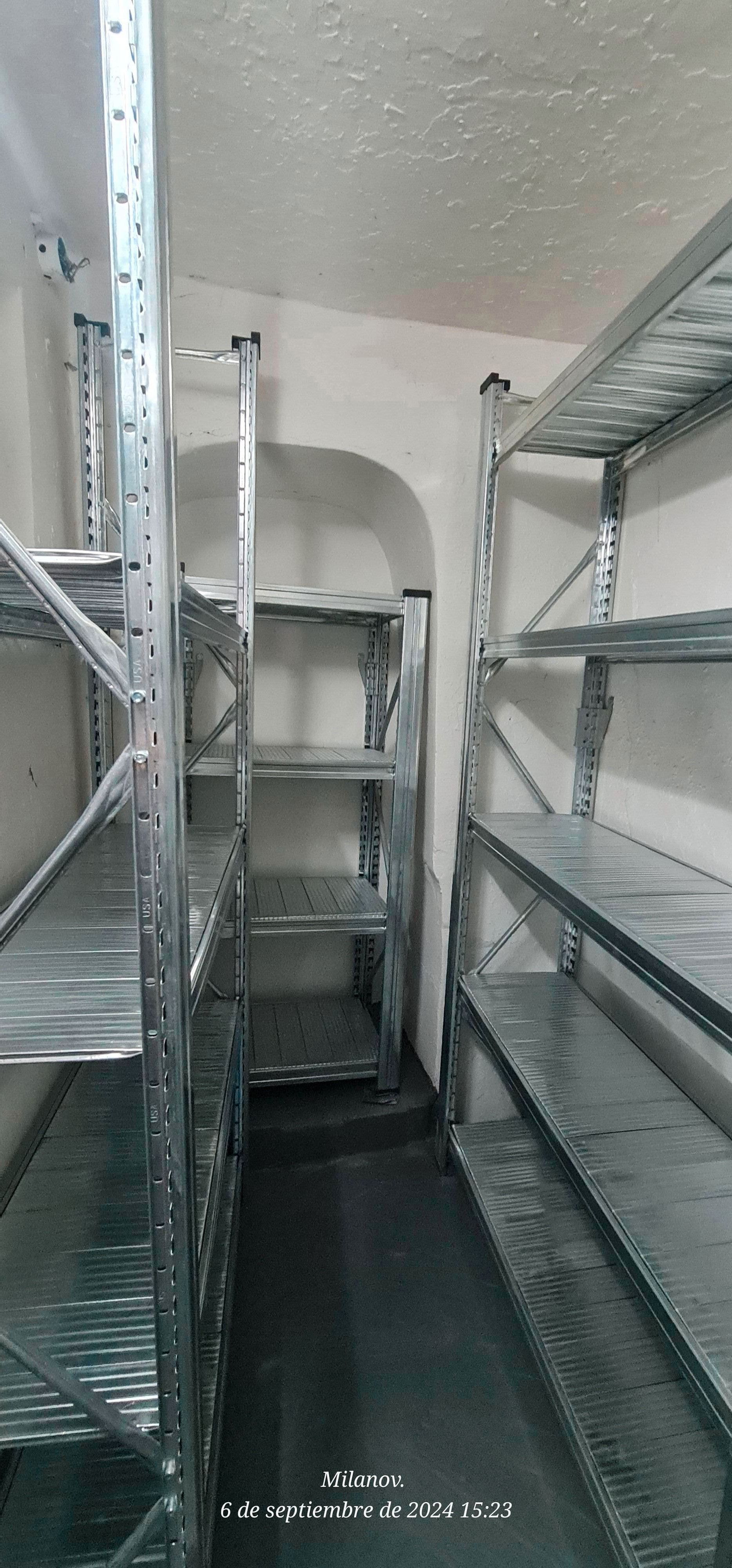 Box room to rent in  Madrid Capital
