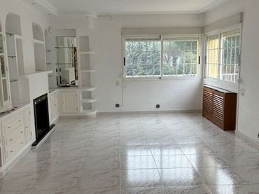 Casa con piscina en venta en PUENTE CAÍDO