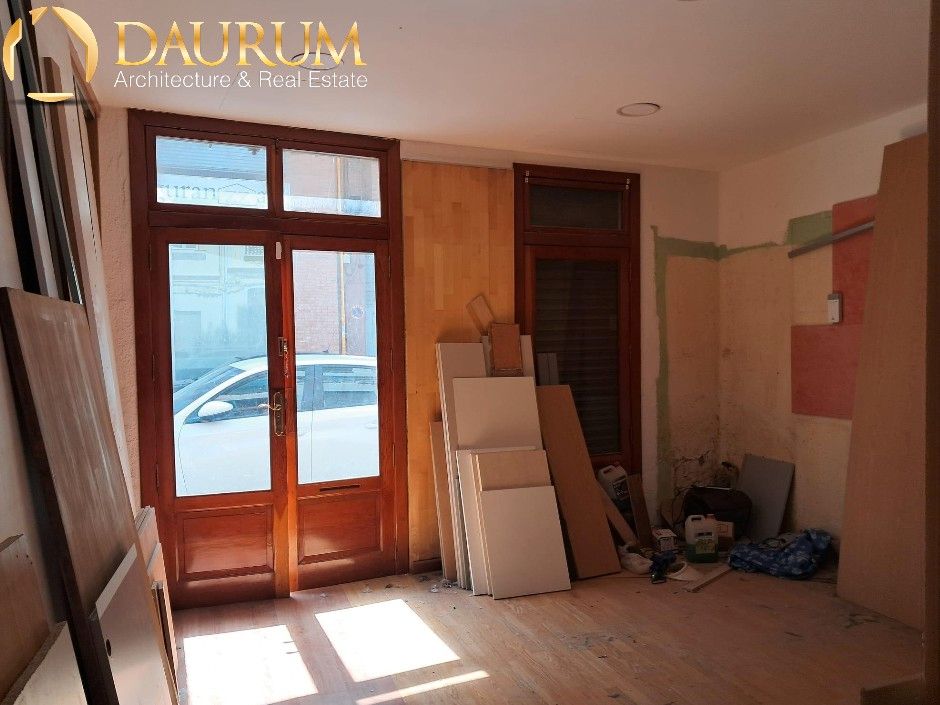 Premises for sale in  Valencia Capital  with Terrace