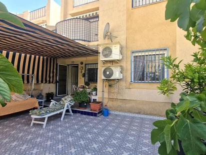 Terrassa de Casa o xalet en venda en Torrevieja amb Aire condicionat, Terrassa i Piscina