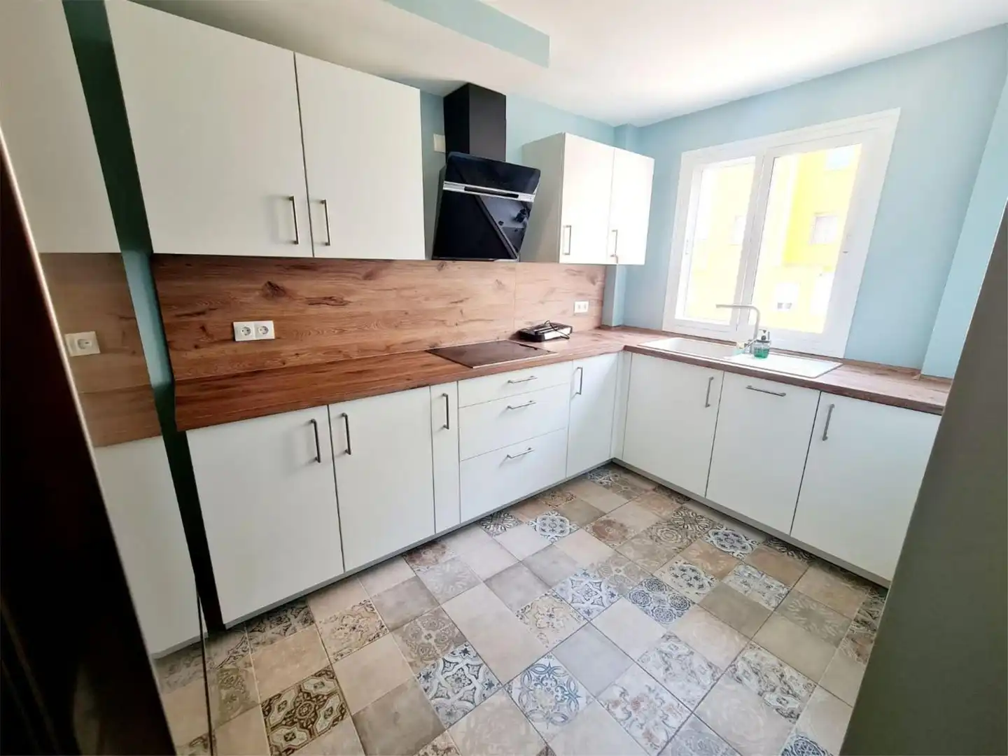 Cocina de Piso en venta en Marbella con Aire acondicionado, Terraza y Trastero