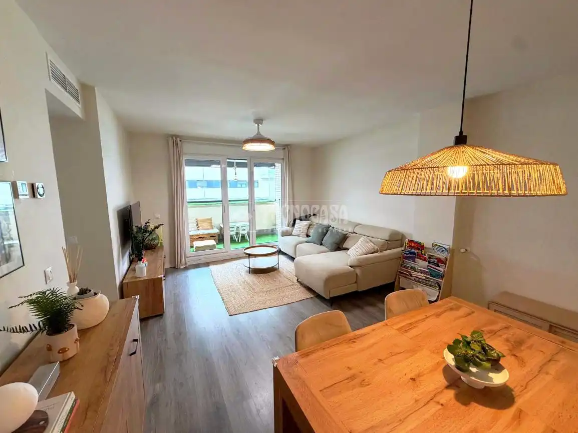 Living room of Flat for sale in Madrid  with Air Conditioner, Heating and Terrace