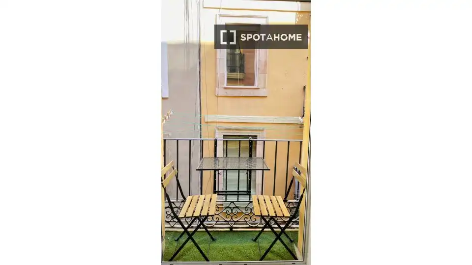 Flat with terrace to rent in Ciutat Vella, imagen 9