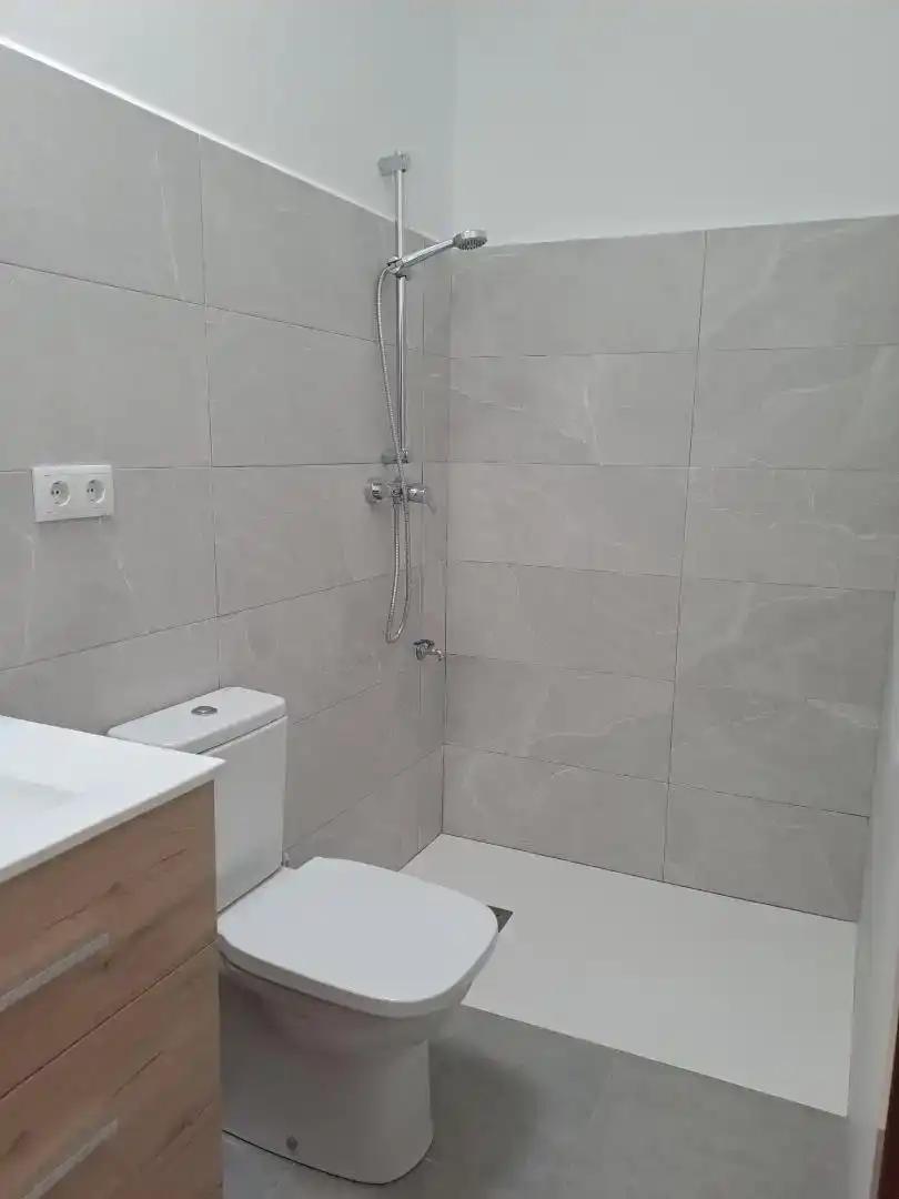 Bany de Casa adosada en venda en La Vall d'Ebo amb Jardí privat, Traster i Moblat