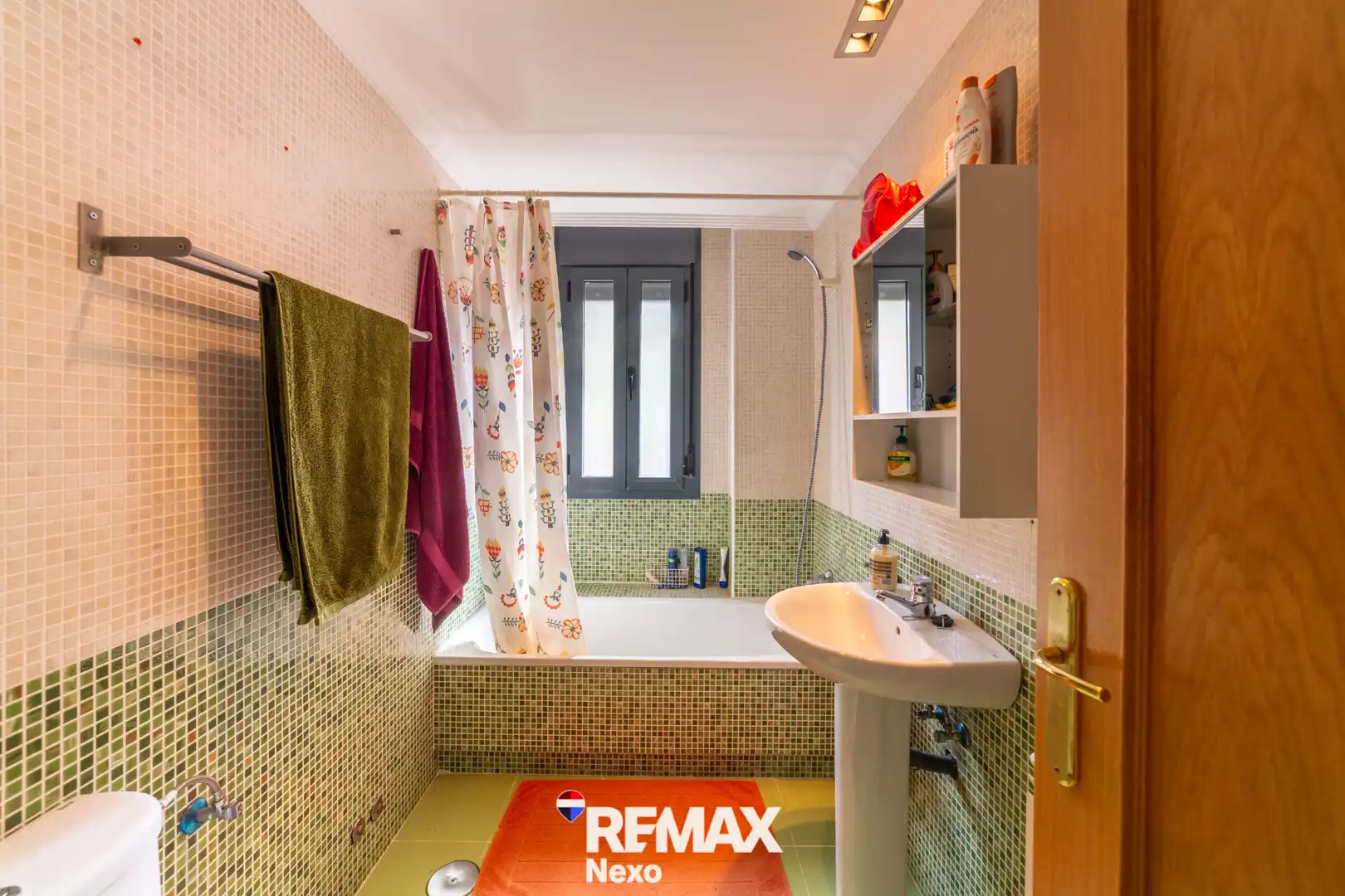 Bathroom of Flat for sale in Cabezón de Pisuerga  with Air Conditioner, Heating and Storage room