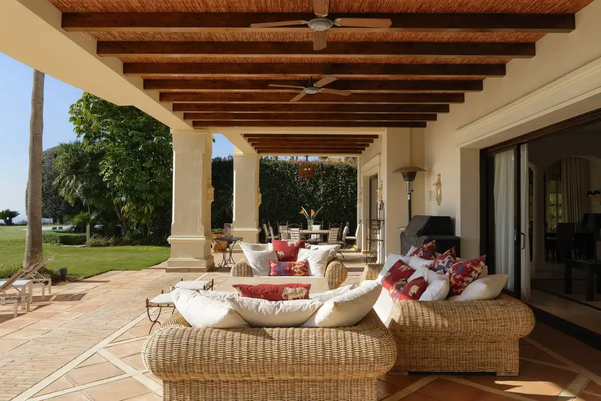 Chalet con piscina en venta en Milla de Oro, imagen 9