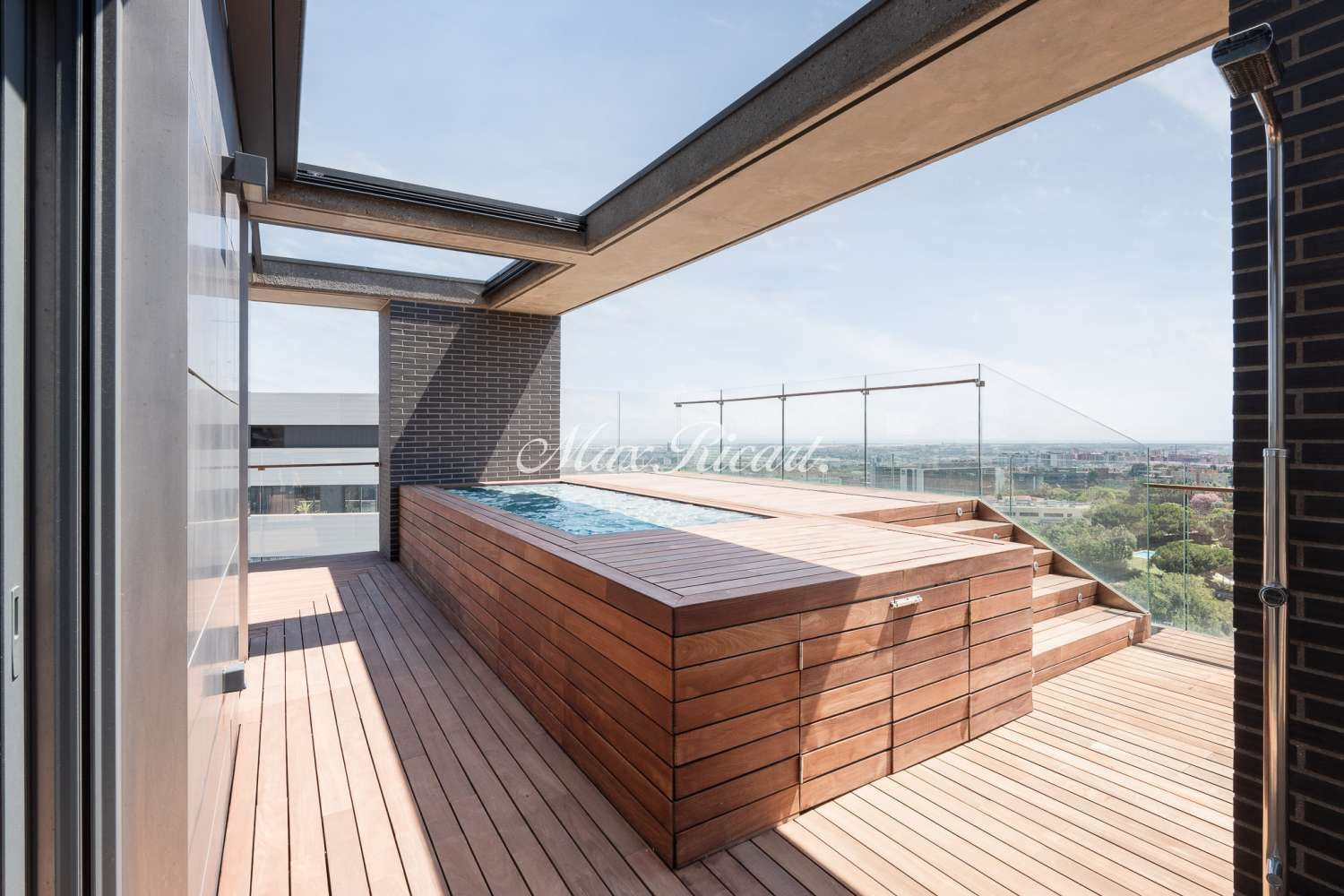Swimming pool of Attic for sale in Esplugues de Llobregat  with Air Conditioner, Heating and Terrace