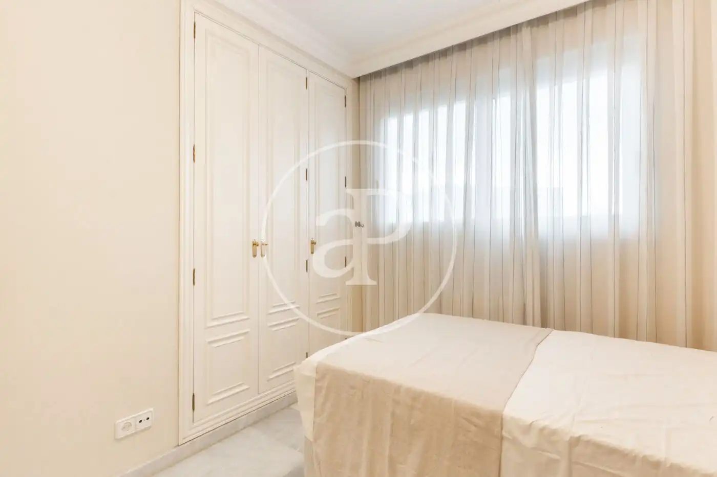 Bedroom of Flat for rent in Valencia  with Air Conditioner, Heating and Storage room