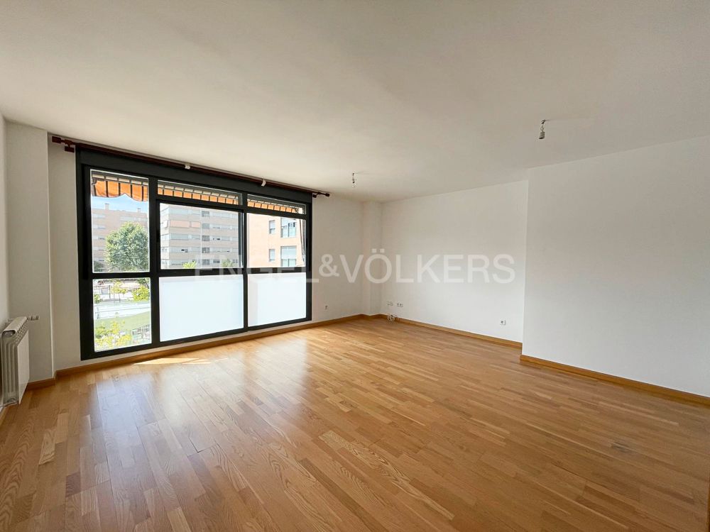 Sala d'estar de Apartament de lloguer en San Sebastián de los Reyes amb Aire condicionat, Calefacció i Parquet
