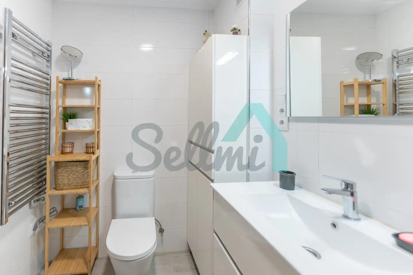 Bathroom of Flat for rent in Oviedo   with Heating, Parquet flooring and Furnished
