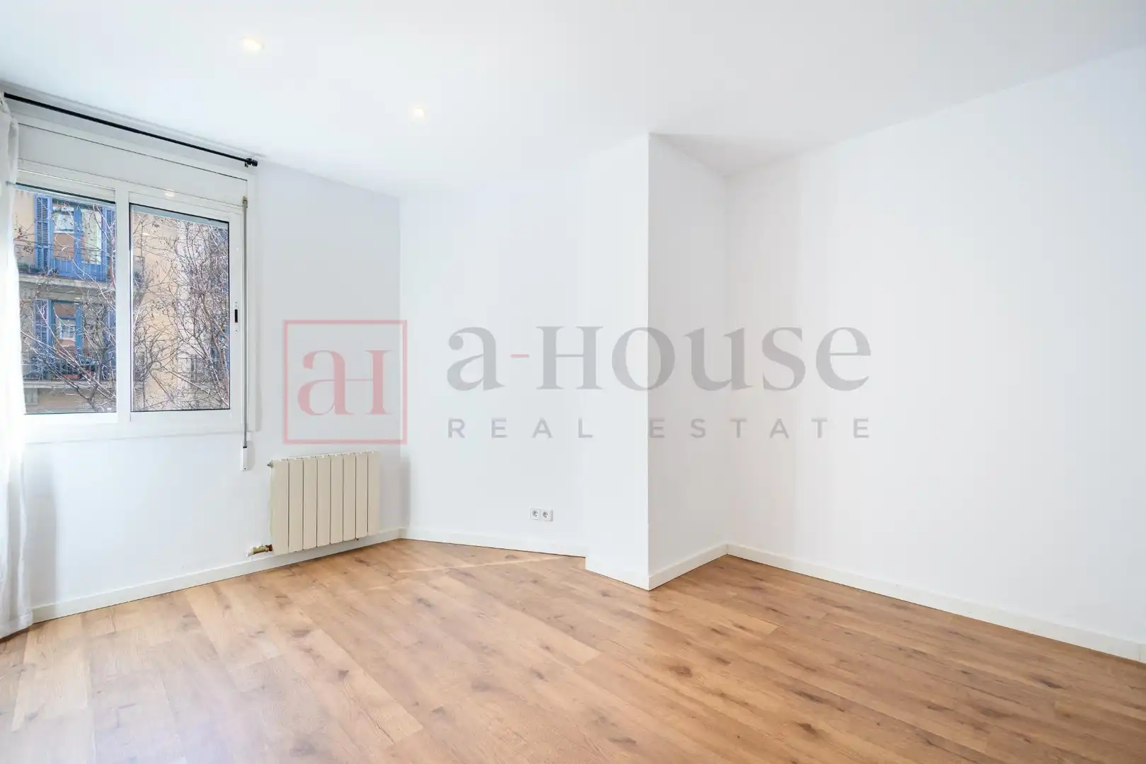 Bedroom of Flat for sale in Barcelona  with Air Conditioner, Heating and Private garden