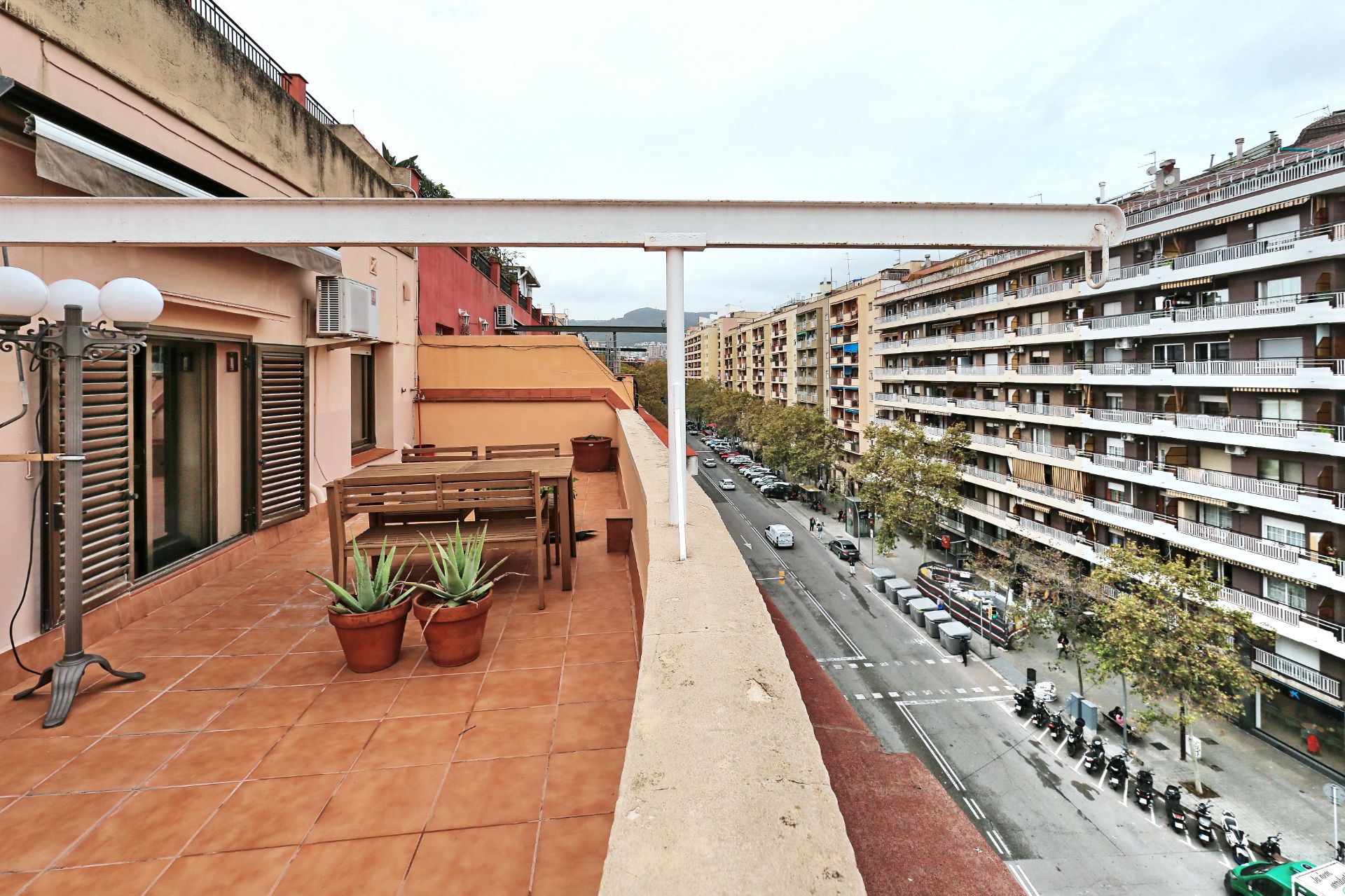 Exterior view of Attic for sale in  Barcelona Capital  with Air Conditioner, Heating and Parquet flooring