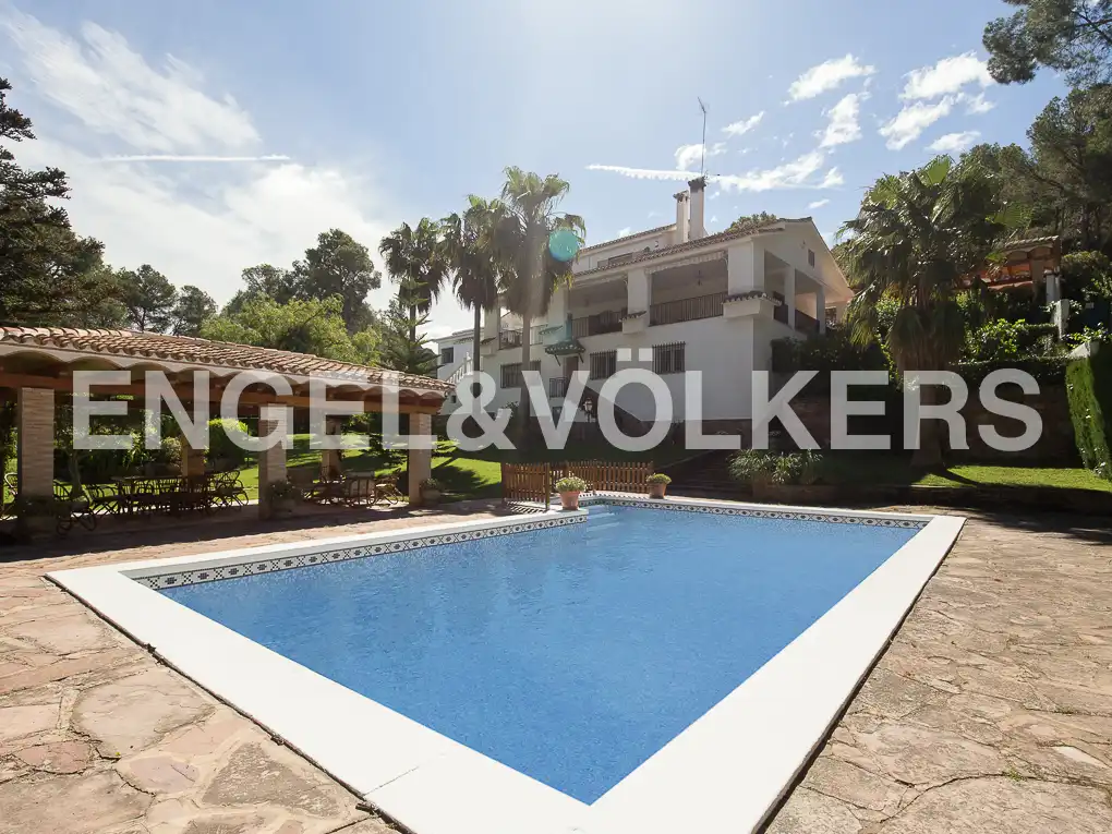 Swimming pool of Houses for sale in Náquera  with Air Conditioner, Heating and Private garden