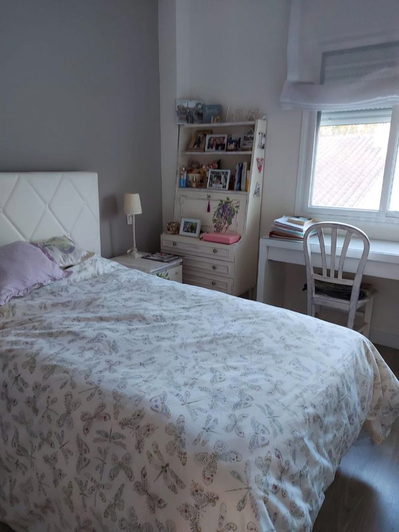Dormitori de Apartament en venda en Marbella amb Aire condicionat, Terrassa i Moblat