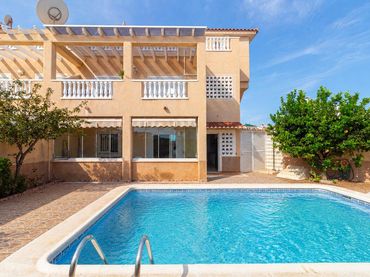 Rez-de-chaussée avec piscine à vendre à Orihuela Costa