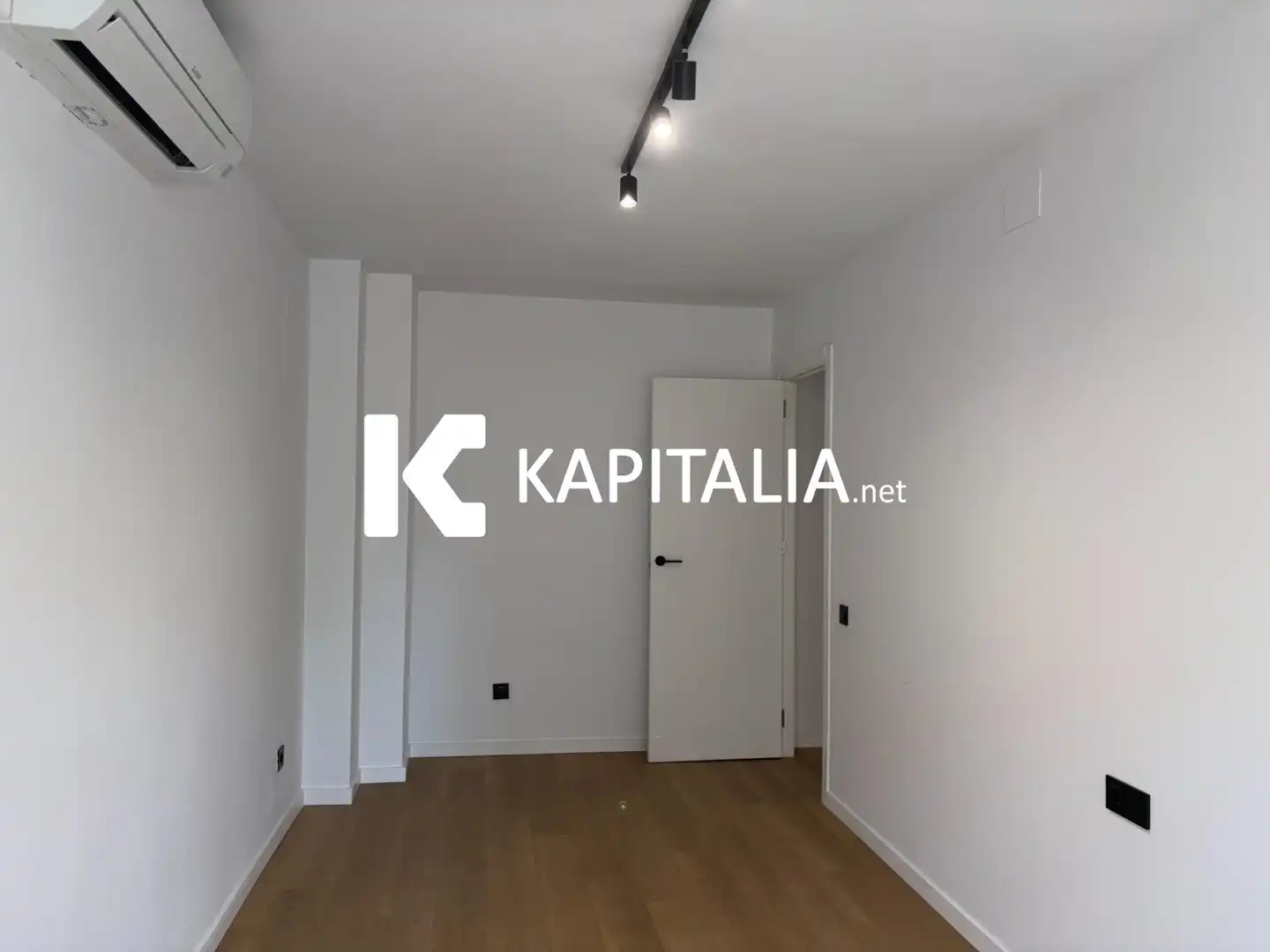 Habitación de Piso en venta en Ontinyent con Aire acondicionado, Parquet y Balcón