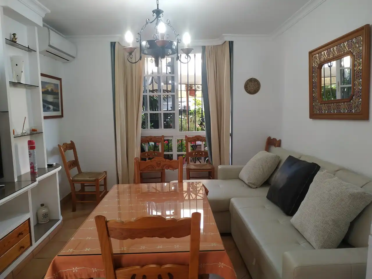 Sala de estar de Apartamento de alquiler en Sanlúcar de Barrameda con Aire acondicionado, Calefacción y Terraza