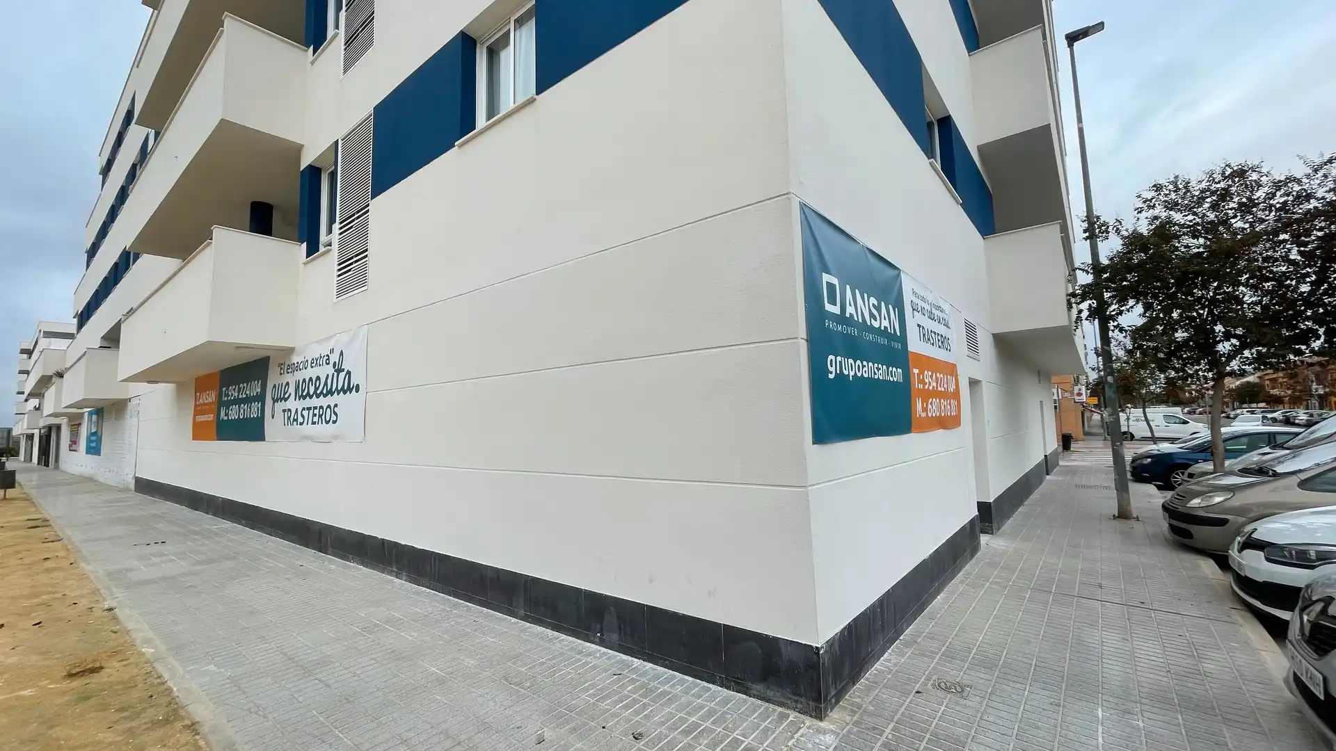 Vista exterior de Trastero de alquiler en La Rinconada con Alarma