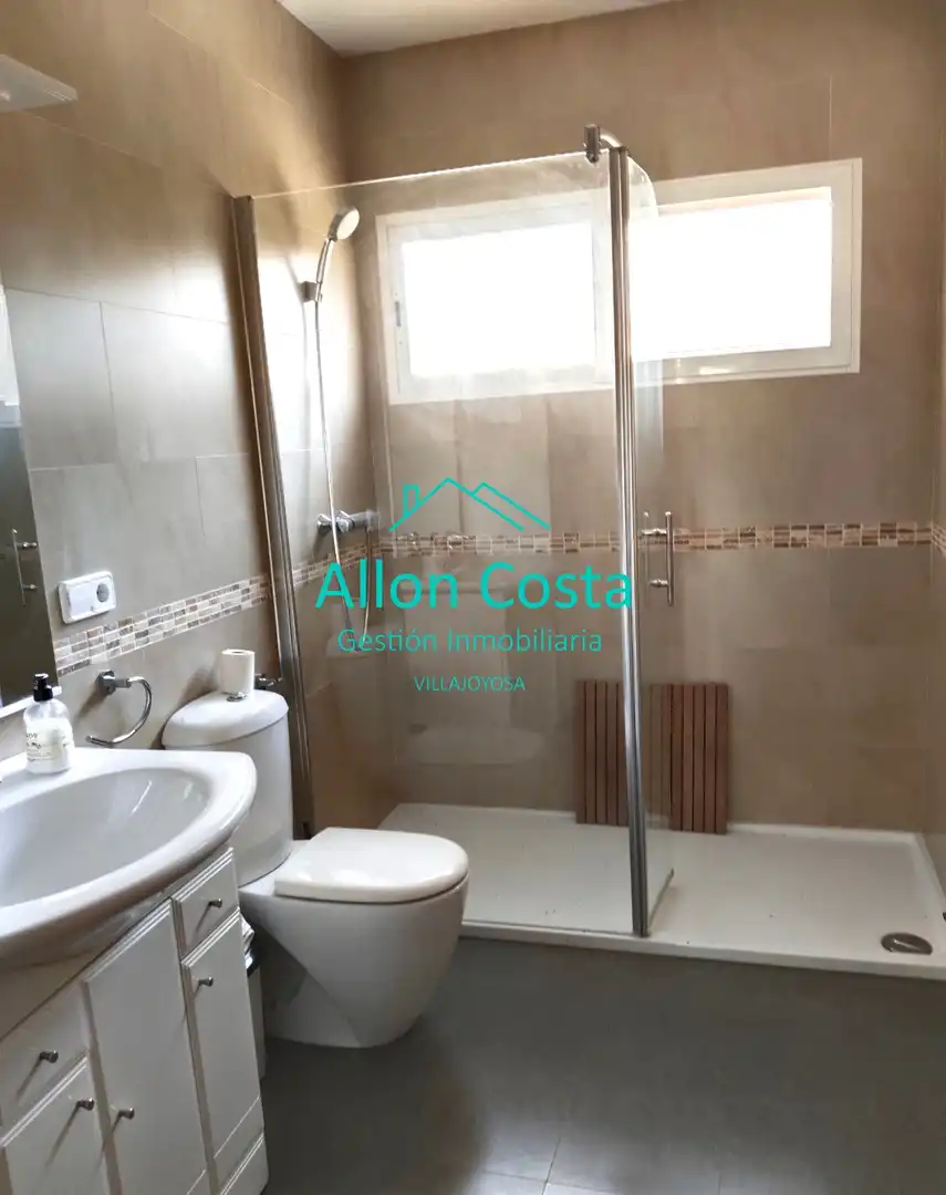 Baño de Casa o chalet en venta en Benidorm con Aire acondicionado, Terraza y Trastero