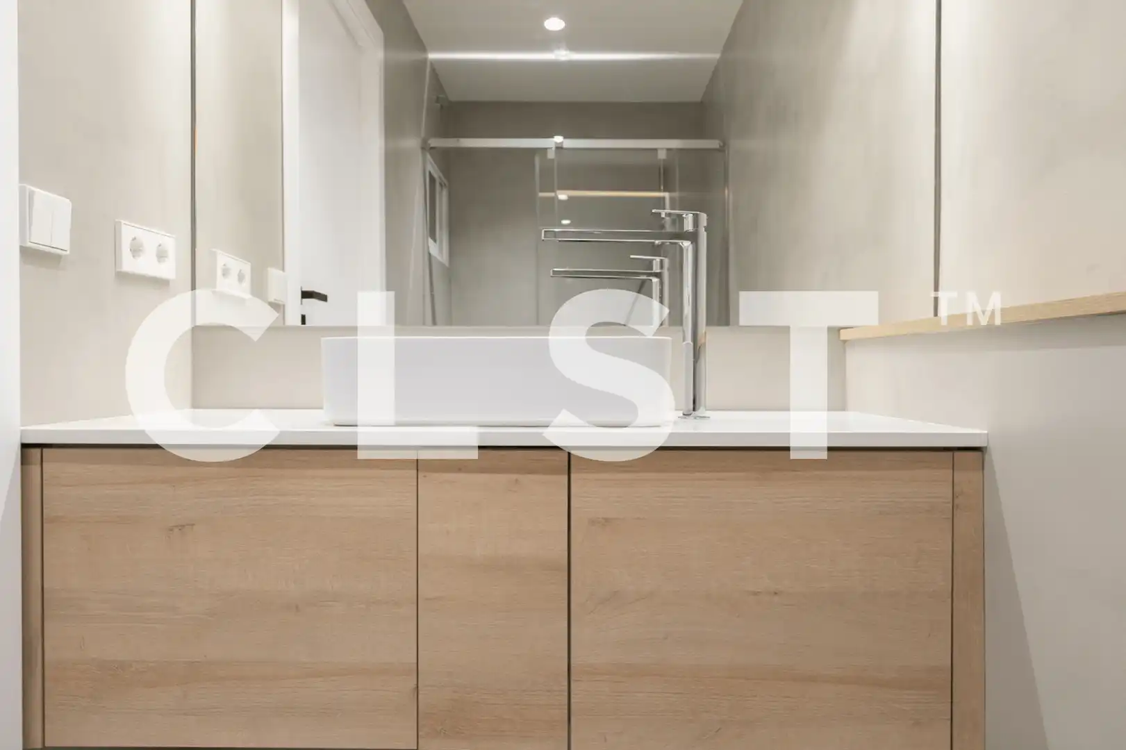 Attic for rent in Carrer de Ballester, El Putget i el Farró