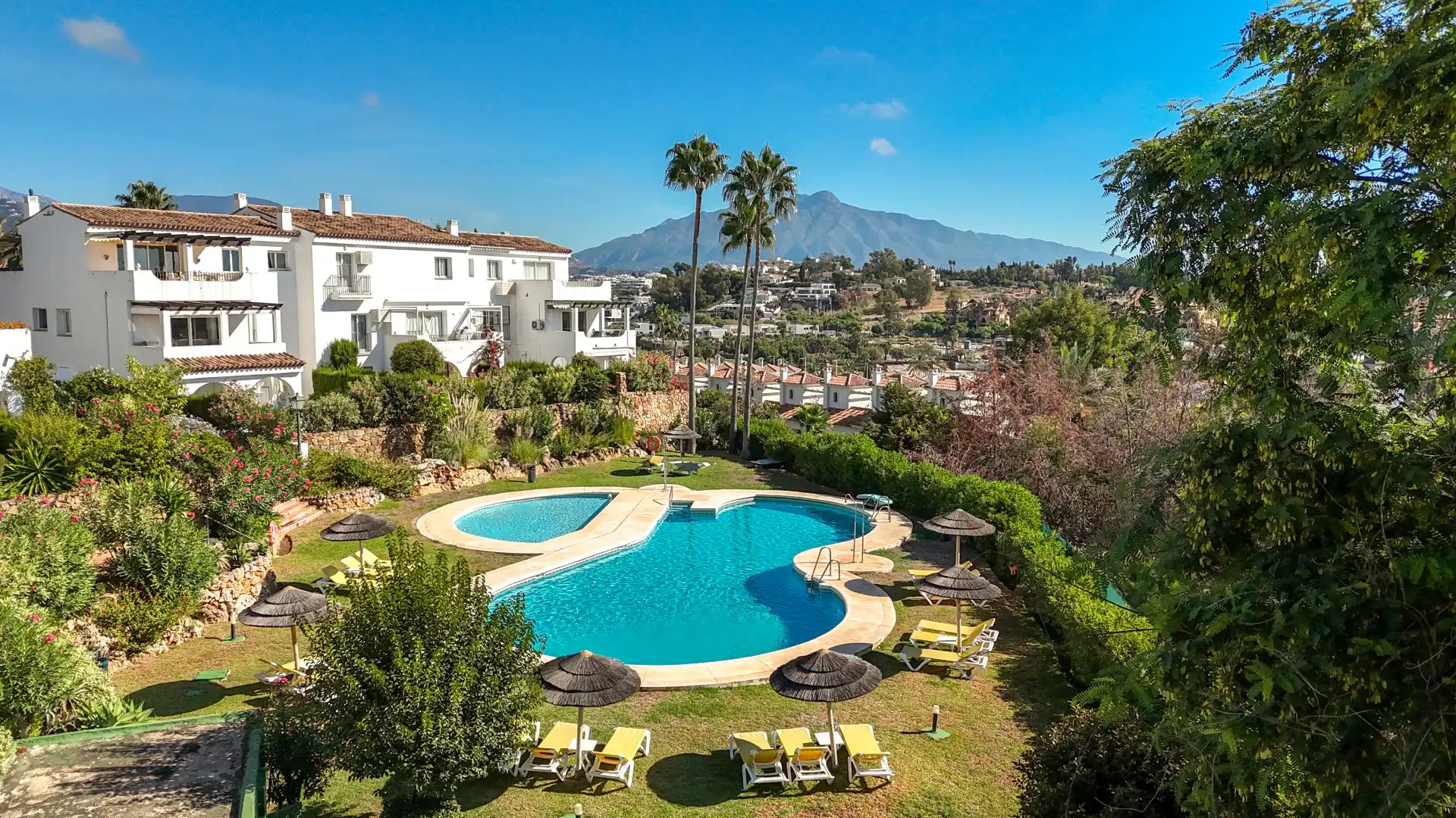 Adosado con terraza en venta en BALCON BENAVISTA 0