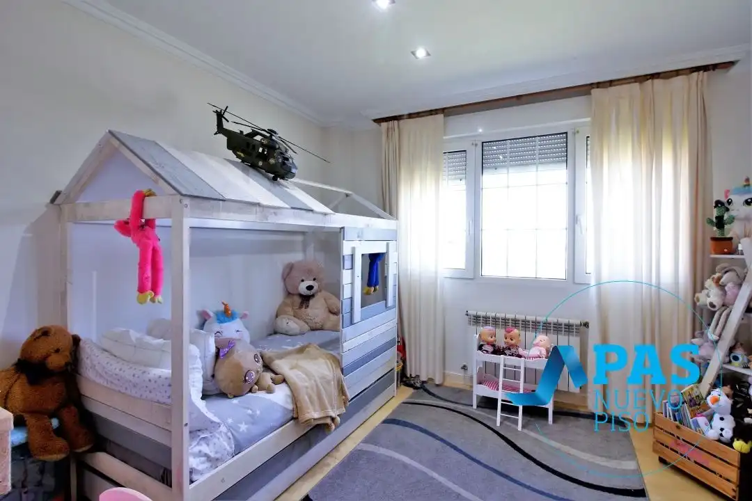 Bedroom of Houses for sale in Santander  with Heating, Private garden and Terrace