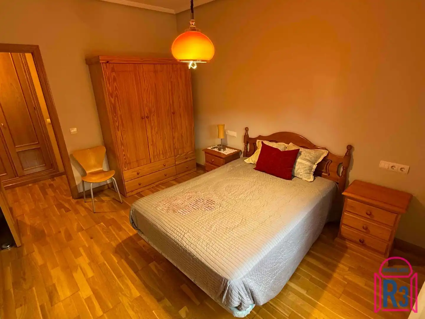 Habitación de Apartamento de alquiler en León Capital  con Calefacción, Terraza y Amueblado